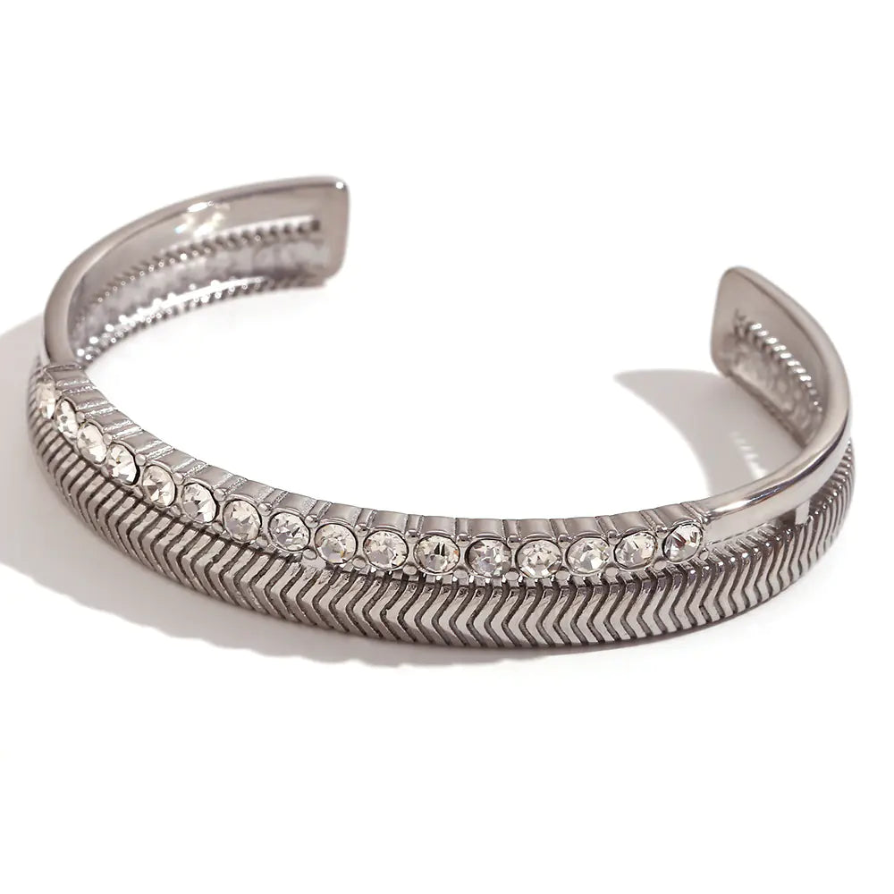 Double Layer Fishbone Pattern Bracelet in Titanium Steel